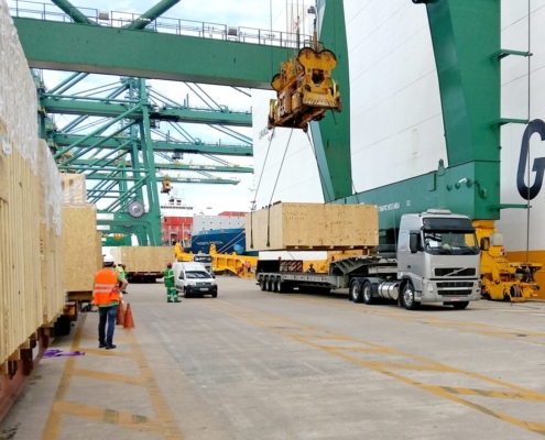 Transport einer MDF Anlage nach Brasilien › Conceptum ...