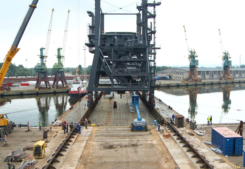 Conceptum Logistics - Two Ship Un-loaders ex Poland to Germany