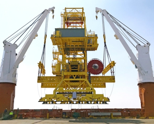 Mining - Ship loader ex China to Guinea - Lifting operation in Qidong