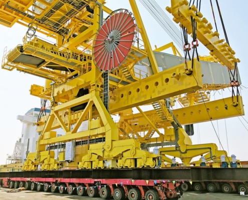 Mining - Ship loader ex China to Guinea - Loading operation in Qidong