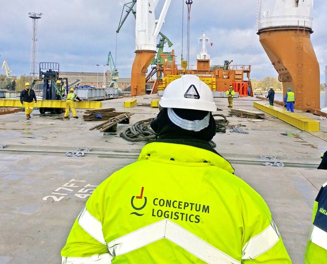 Conceptum Logistics - Lifting Vorbereitung von Schiffsbelader in Polen