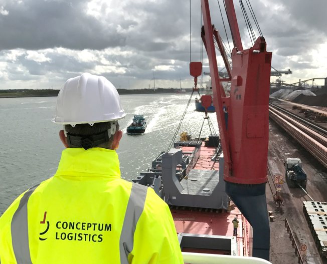 Conceptum Logistics - Mining - Stacker reclaimer and barge un-loader ex Turkey to Netherlands
