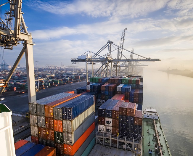 container an hafen 652x527 1